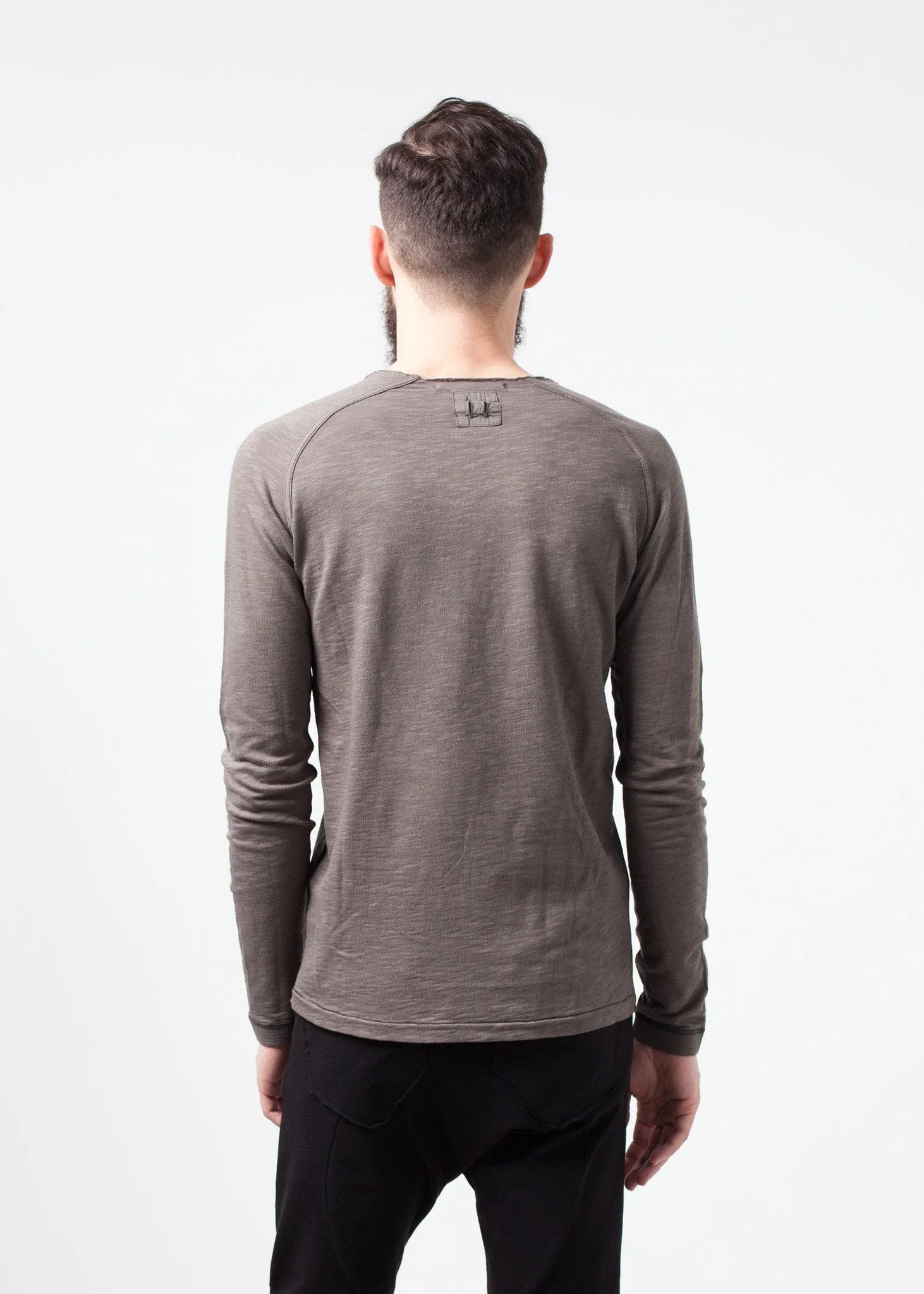 Daris Tee in Olive